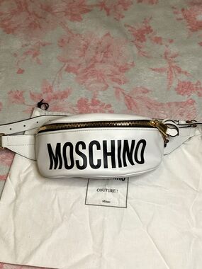 Moschino White Leather Logo Belt Bag with Gold Hardware
